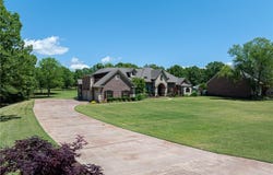3110 Ashebury Point, Greenwood, AR 72936