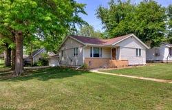910 W Boston Avenue, Indianola, IA 50125