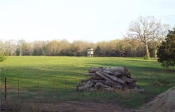 968 E Shivers Road, Linn Creek, MO 65052