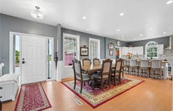 9902 Dutch Creek Drive, Anamosa, IA 52205
