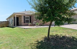 1565 Breanna LN, Kyle, TX 78640