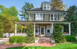 134 Ivy Street, Oyster Bay, NY 11771