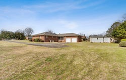 3 Roxanna dr, Ninety Six, SC 29666