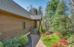 224 Corsica Lane, Saluda, NC 28773