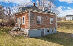 76 Fish Street, Thomaston, ME 04861