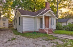 2203 Delesseps Avenue, Savannah, GA 31404