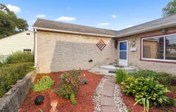 408 Sheridan, LOVES PARK, IL 61111