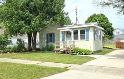109 W WOODROW STREET, FREMONT, MI 49412
