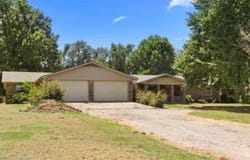 18825 Leflore  DR, Spiro, OK 74959
