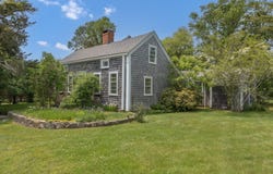 40 Scotchmans Lane, West Tisbury, MA 02575