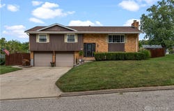 345 Harpwood Drive, Franklin, OH 45005