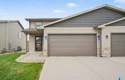 5537 E Brennan Dr, Sioux Falls, SD 57110