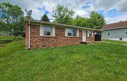 414 Dobyns St, Galax, VA 24333