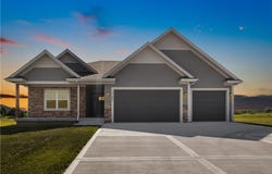 17509 Greyhawke Ridge, Smithville, MO 64089