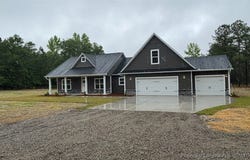 395 Zeppelin Lane, Raeford, NC 28376