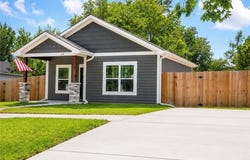 618 N Cedar Street, Ottawa, KS 66067