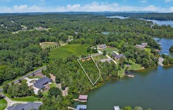 E Shore Drive, Rockwood, TN 37854