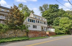 26 Sanatorium Rd, Glen Gardner Boro, NJ 08826-3504