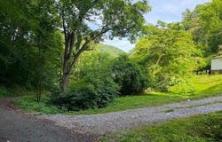 136 Virgie Hollow, Virgie, KY 41572