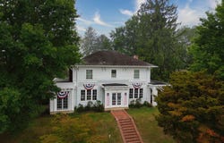 715 OAK Lane, Radford, VA 24141