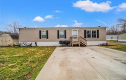 144 W Monroe Circle, Jefferson, OH 44047