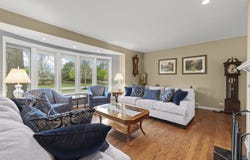 1s561 Stewart Avenue, Lombard, IL 60148