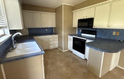 106 E Cragin Street, Sundown, TX 79336
