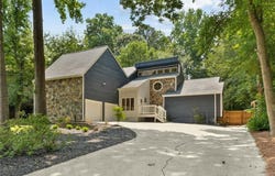 5296 Amhurst Dr., Peachtree Corners, GA 30092
