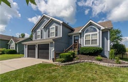 11424 N Ewing Avenue, Kansas City, MO 64156