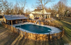2001 Beck Lane, Lebanon, MO 65536