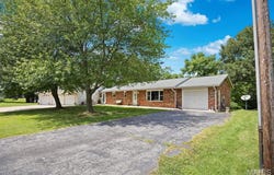 109 Echo Lane, Bethalto, IL 62010