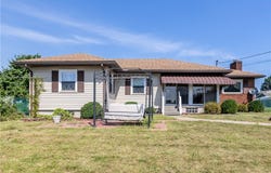 1213 Frank Ave, Jeannette, PA 15644