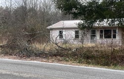 332 Ridge Rd, Lancing, TN 37770