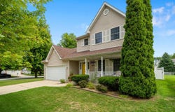 400 Edith Court, Crown Point, IN 46307