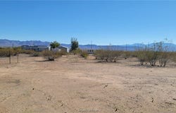 870 S Escuela Road, Golden Valley, AZ 86413