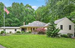 5150 CHESTNUT GROVE ROAD, SPRING GROVE, PA 17362