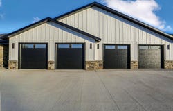 2714 Oakwood Lane, Aberdeen, SD 57401