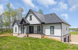 5040 Franks Ferry Rd, SPARTA, TN 38583