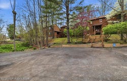 227 Sedburgh Court, Bushkill, PA 18324
