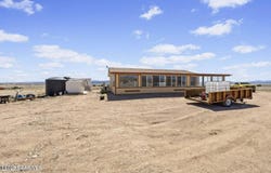 3233 W Sandstone Drive, Paulden, AZ 86334