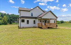 1067 Tucker School Road, Cohutta, GA 30710