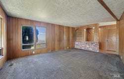 415 1st Ave E, Wendell, ID 83355-5103