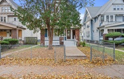 2761 N 39th St, Milwaukee, WI 53210