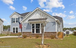 260 E Red Head Circle, Sneads Ferry, NC 28460