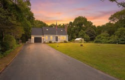34 Commodore Lane, Marstons Mills, MA 02648