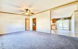 16 Kenneally Boulevard, Gladstone, MI 49837