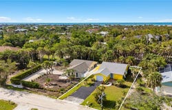 1672 Atlanta Plaza Drive, Sanibel, FL 33957