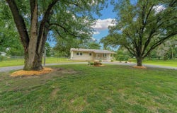 605 E Ninth, Harper, KS 67058