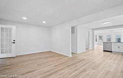 5910 Oakdale Ln, Louisville, KY 40219