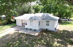 311 Meadowbrook Drive, Arlington, TX 76010